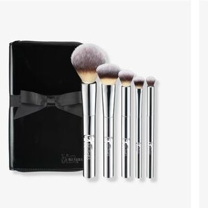 NIP It Cosmetics 5 piece holiday brush set